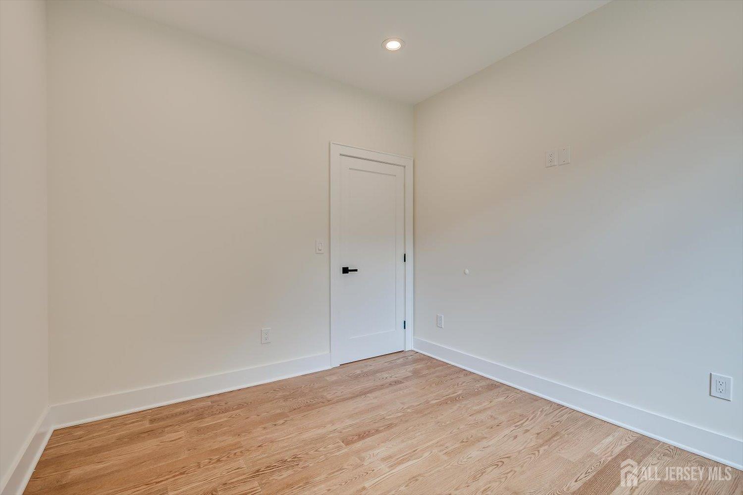 67 Falcon Road Livingston, NJ 07039 - Photo 63 of 95 Gallery Image 63