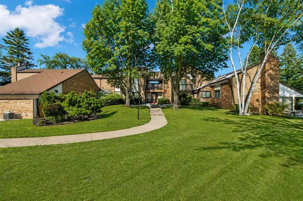 $99,000 | 8643 North Servite Drive, Unit 115, Milwaukee, WI 53223