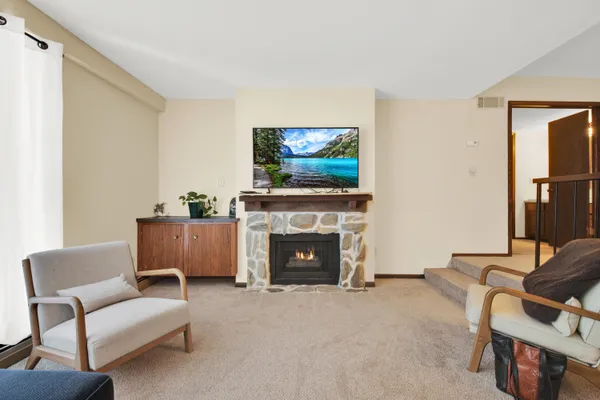 $100,000 | 8643 North Servite Drive, Unit 115, Milwaukee, WI 53223