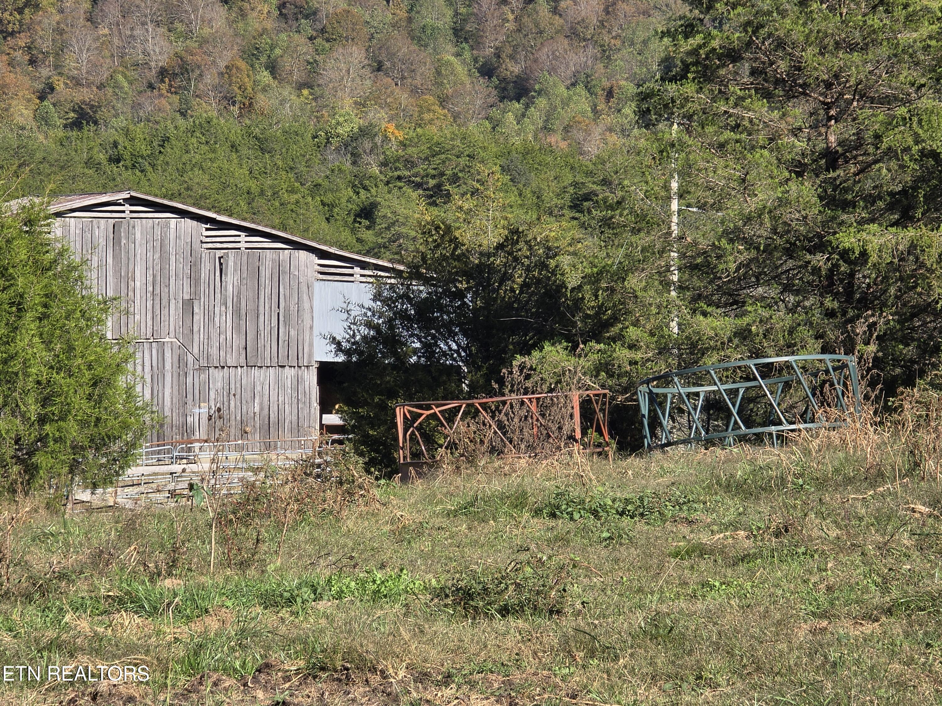 East Pumpkin Valley Road Eidson, TN 37731 - Photo 41 of 58 B25