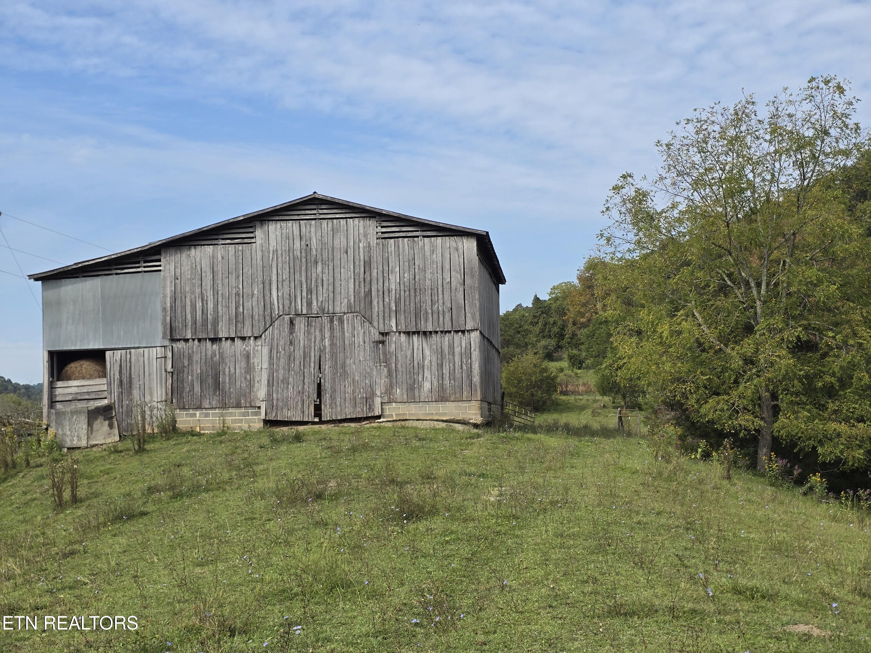 East Pumpkin Valley Road Eidson, TN 37731 - Photo 43 of 58 20250916_103753