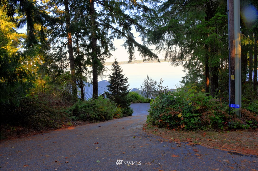 7130 Sandy Point Road Northeast Olympia, WA 98516 - Photo 28 of 32 a pathway of a yard