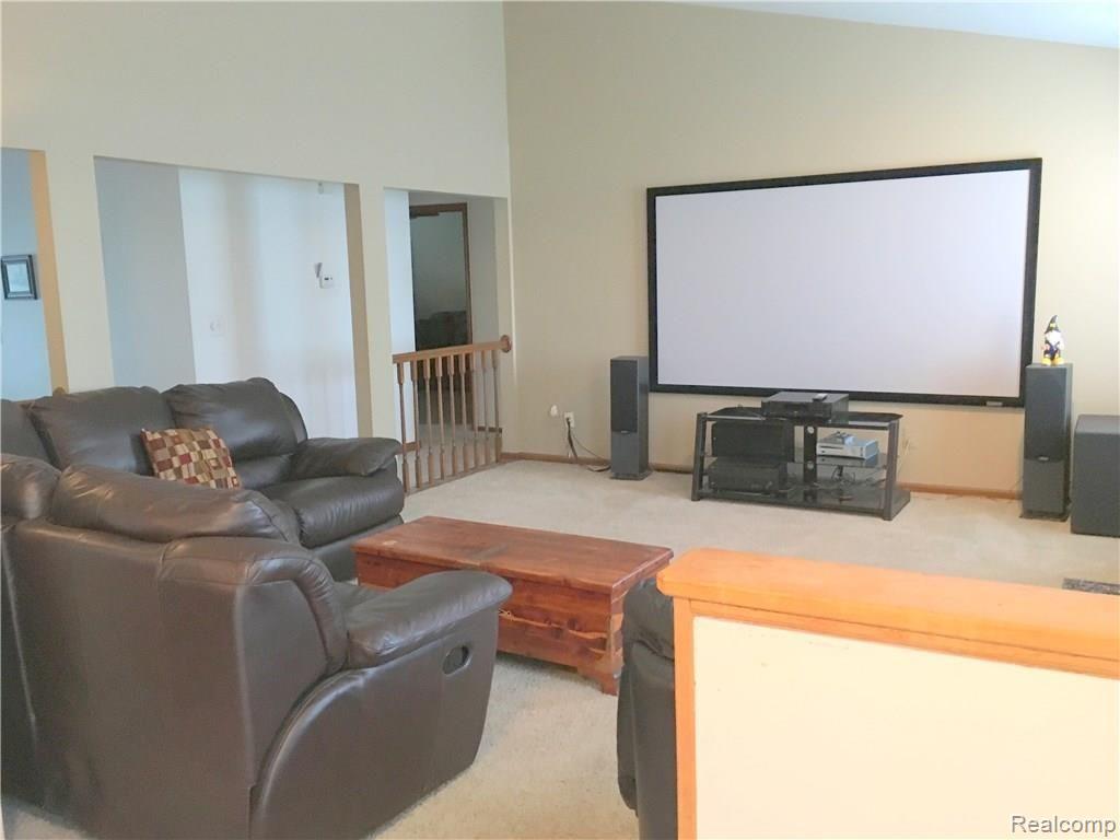 89 Arlington Drive Rochester Hills, MI 48307 - Photo 5 of 18