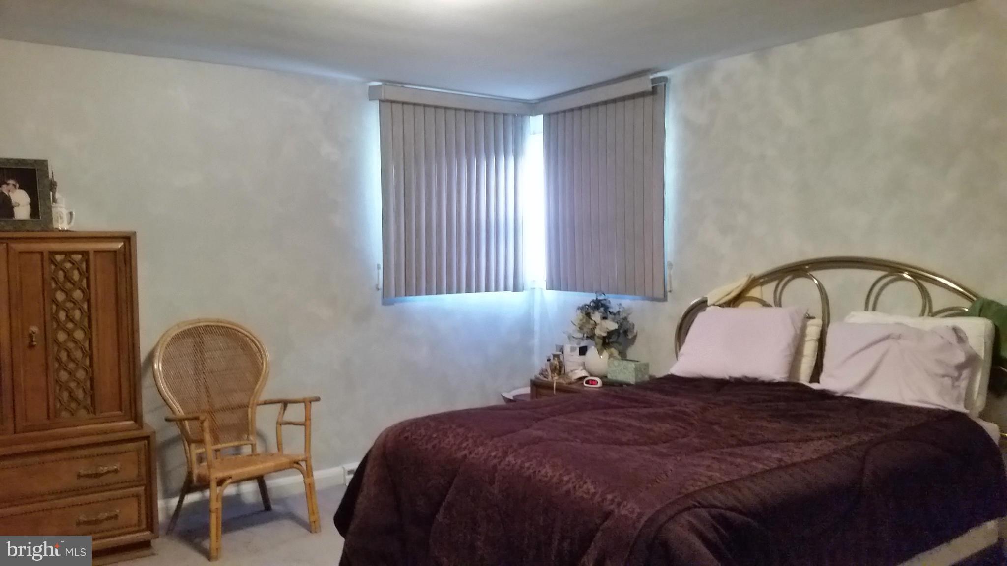 6222 Benhurst Road Baltimore, MD 21209 - Photo 9 of 15 Bedroom (Master)