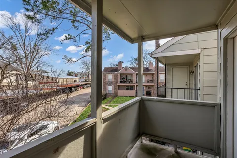 $120,000 | 2800 Jeanetta Street, Unit 610, Houston, TX 77063