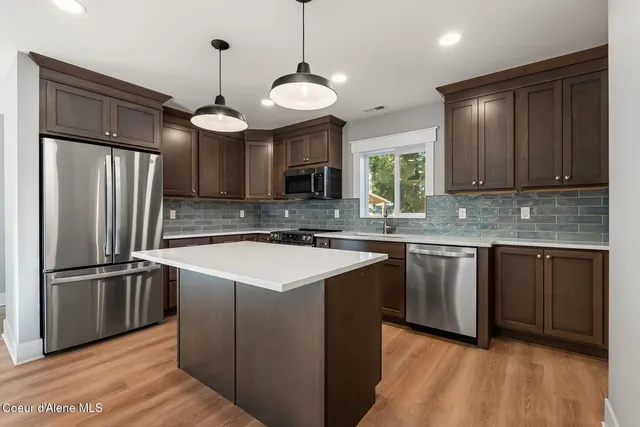 $619,000 | 14981 Highway 2, Laclede, ID 83841