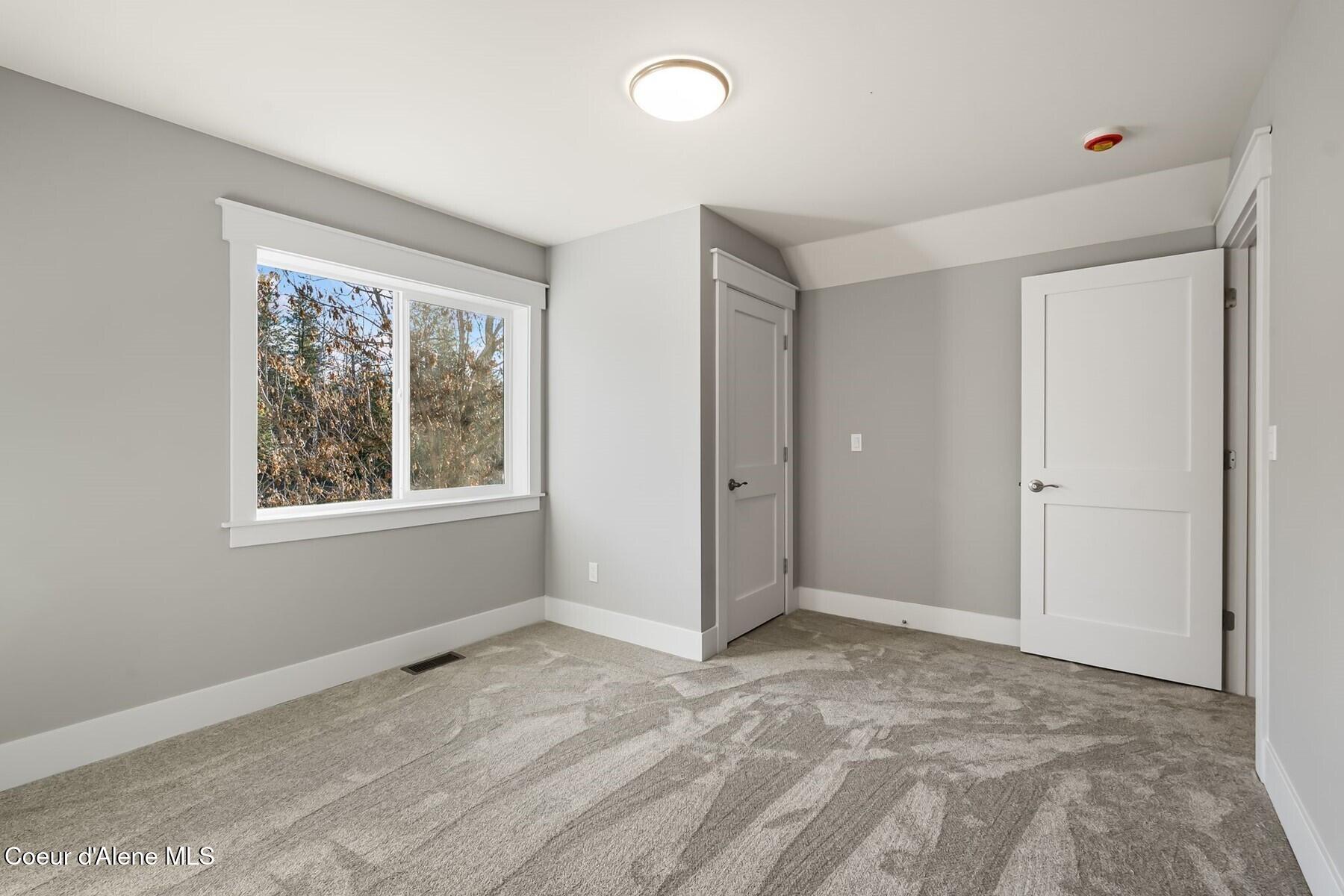 14981 Highway 2 Laclede, ID 83841 - Photo 24 of 42 Bedroom