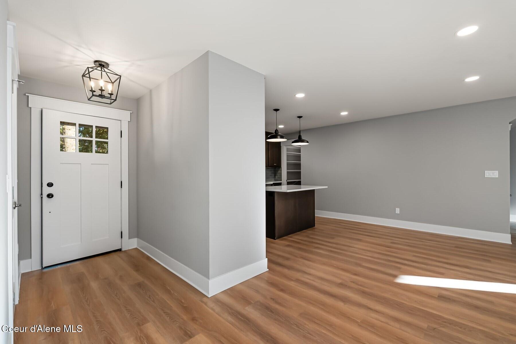 14981 Highway 2 Laclede, ID 83841 - Photo 8 of 42 Entry