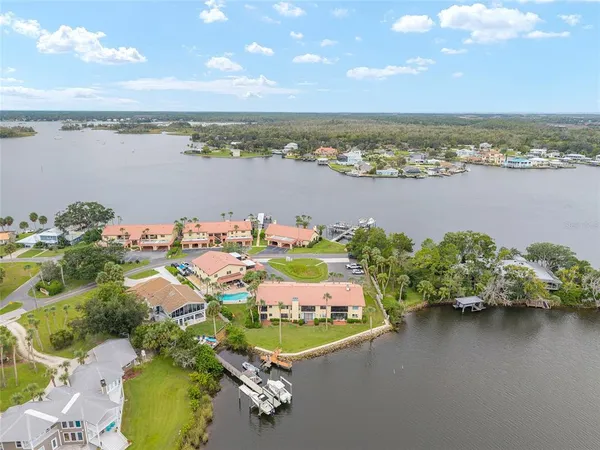 $340,000 | 362 Northwest 14th Place, Unit 21, Crystal River, FL 34428