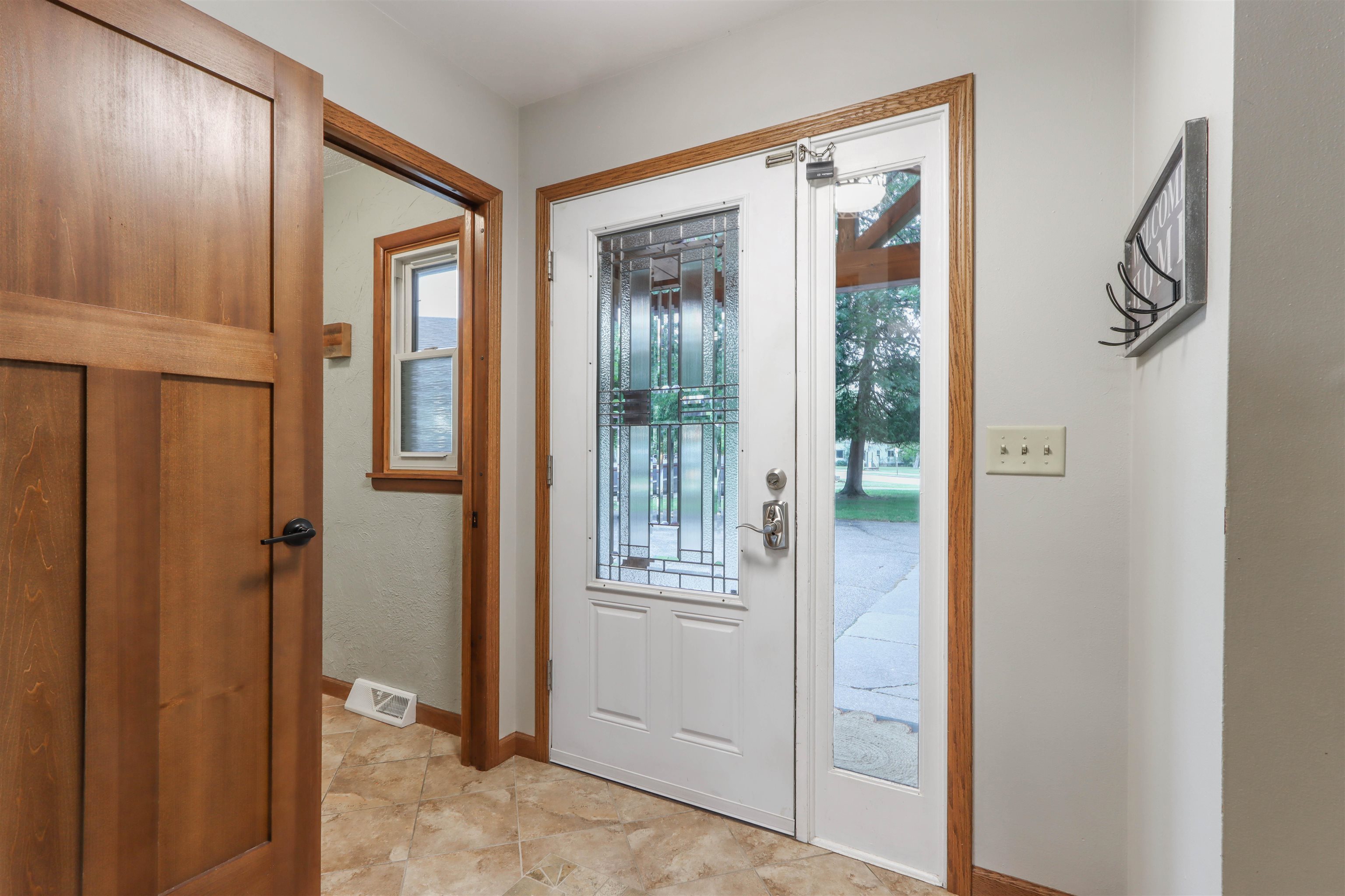 918 South Main Street Waupaca, WI 54981 - Photo 6 of 51