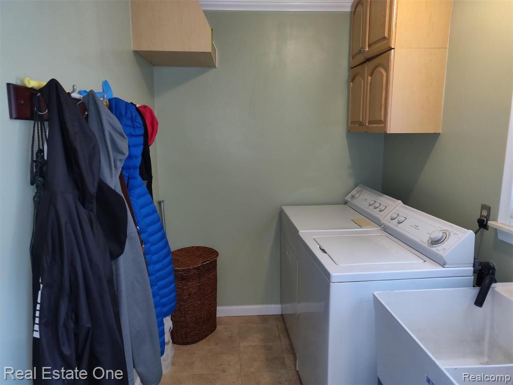 32064 Bonnet Hill Road Farmington Hills, MI 48334 - Photo 17 of 29