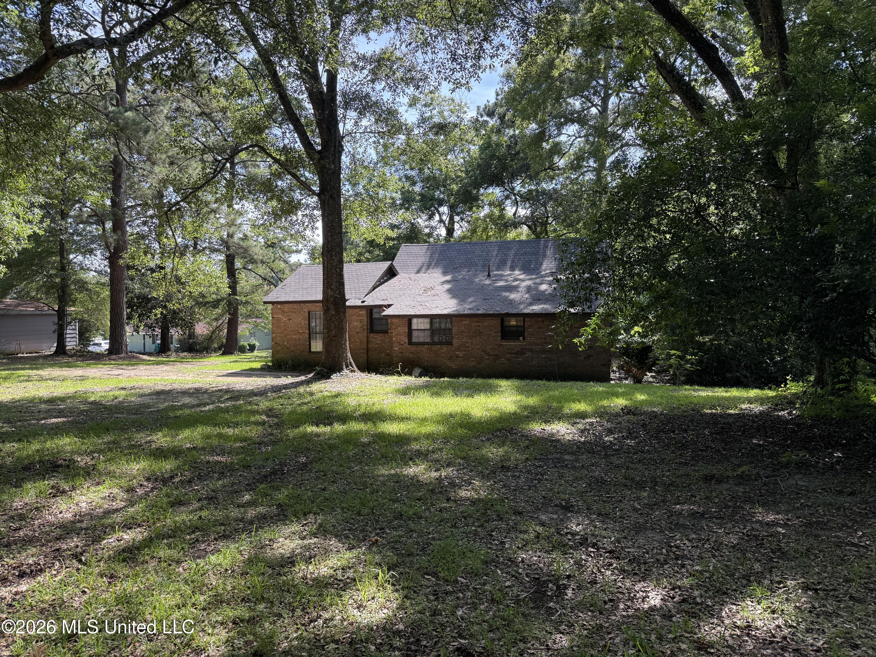 131 Fourth Street North Wiggins, MS 39577 - Photo 5 of 23 IMG_4853
