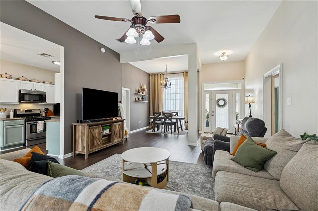 315 Spartan Loop Slidell, LA 70458 - Photo 3 of 13