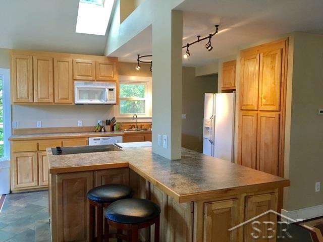 5465 Shattuck Road Saginaw, MI 48603 - Photo 5 of 18 Kitchen