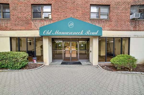 $299,000 | 19 Old Mamaroneck Road, Unit 3A, White Plains, NY 10605