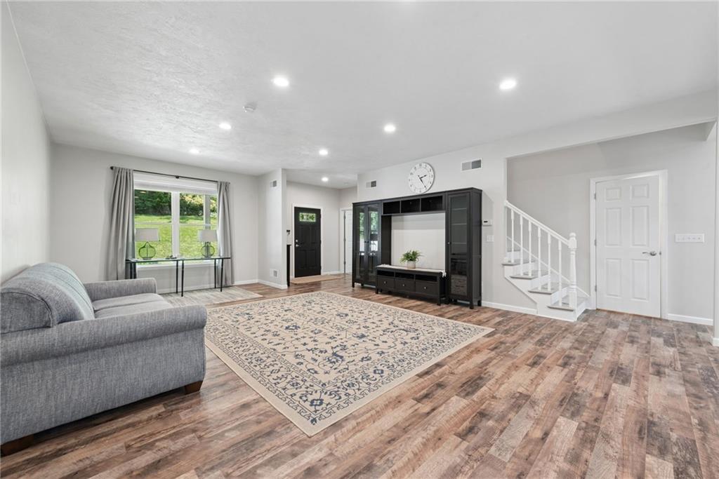 259 Echo Valley Road Jeannette, PA 15644 - Photo 8 of 42