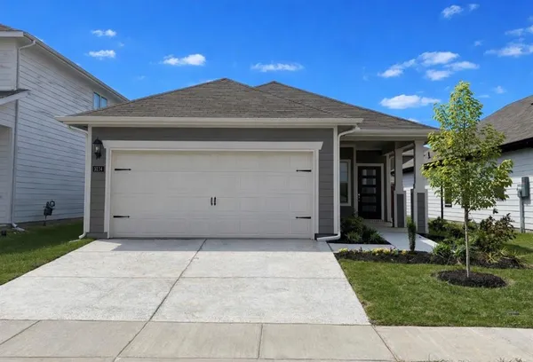 $1,950 | 3114 Texoma Boulevard, Farmersville, TX 75442