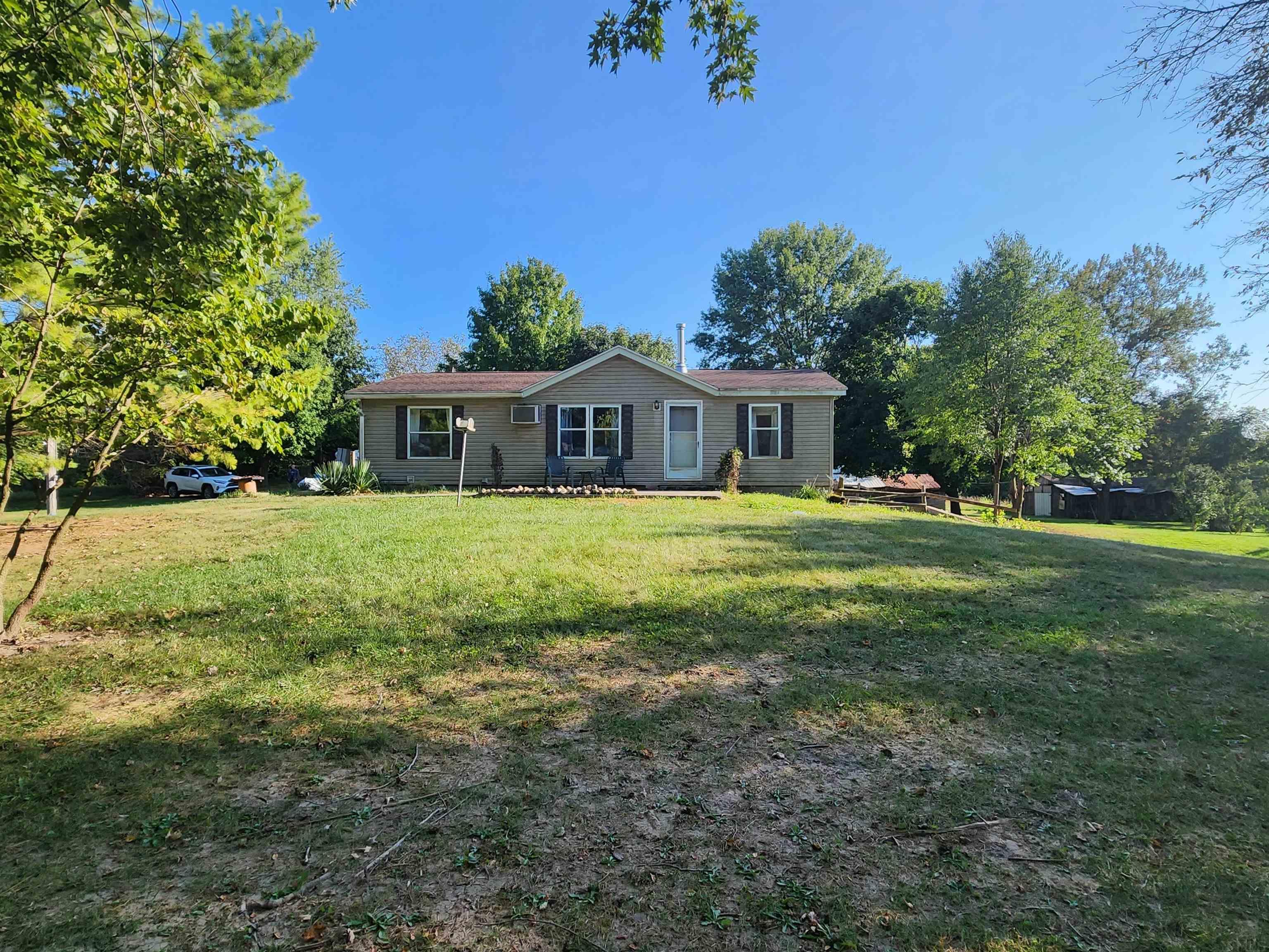 9903 Watterson Road Churubusco, IN 46723 - Photo 11 of 36