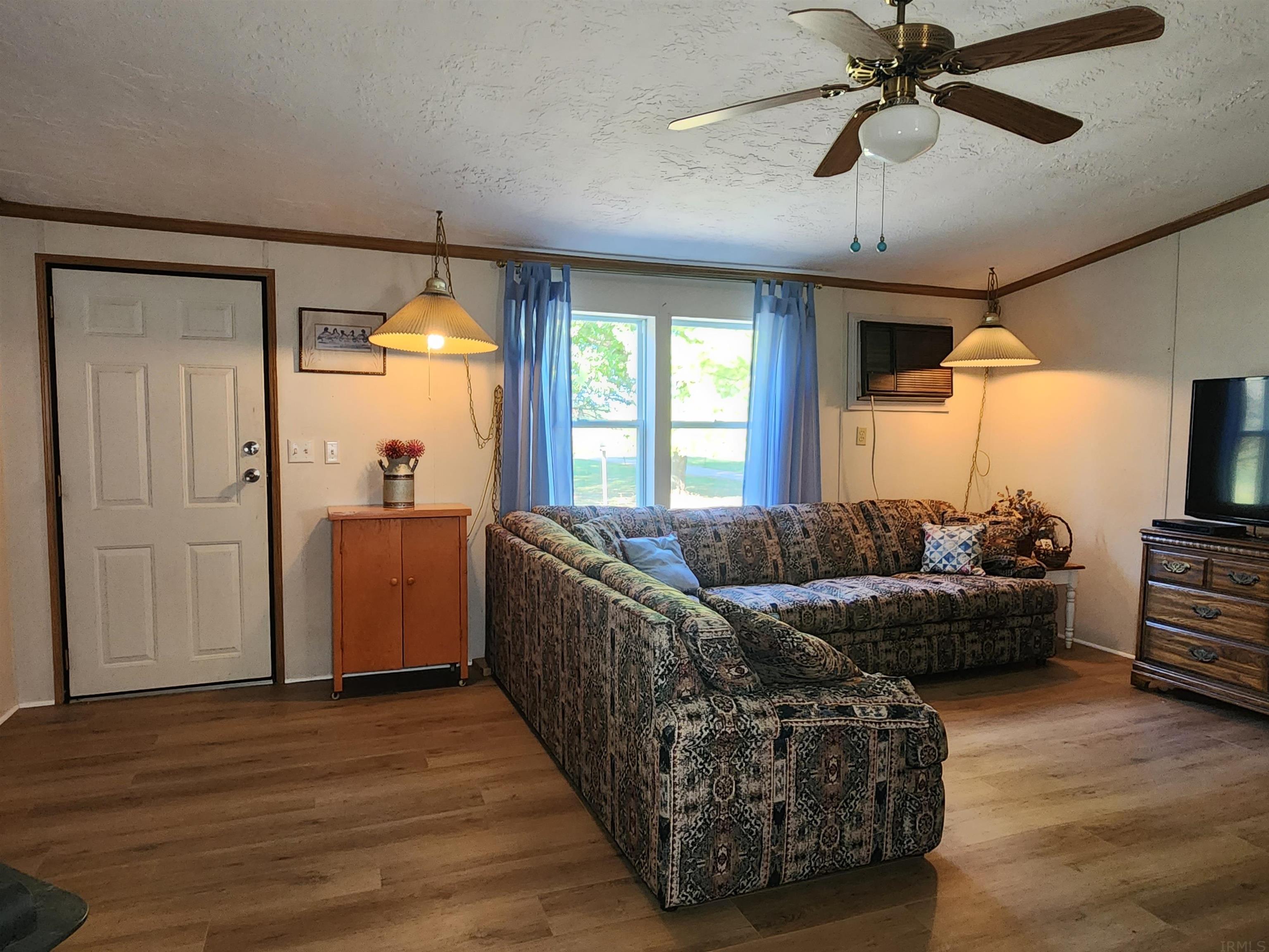 9903 Watterson Road Churubusco, IN 46723 - Photo 13 of 36