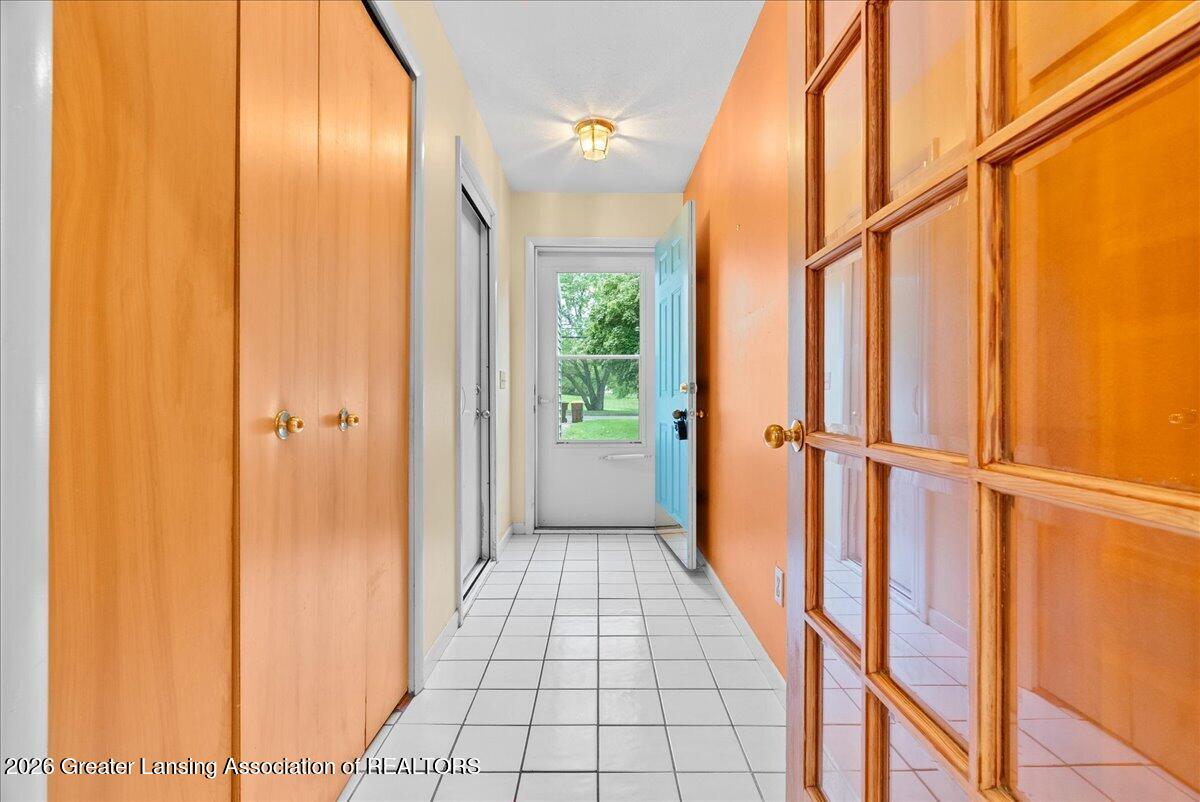 1013 Turner Road Dewitt, MI 48820 - Photo 7 of 53 11-Media Jett -19