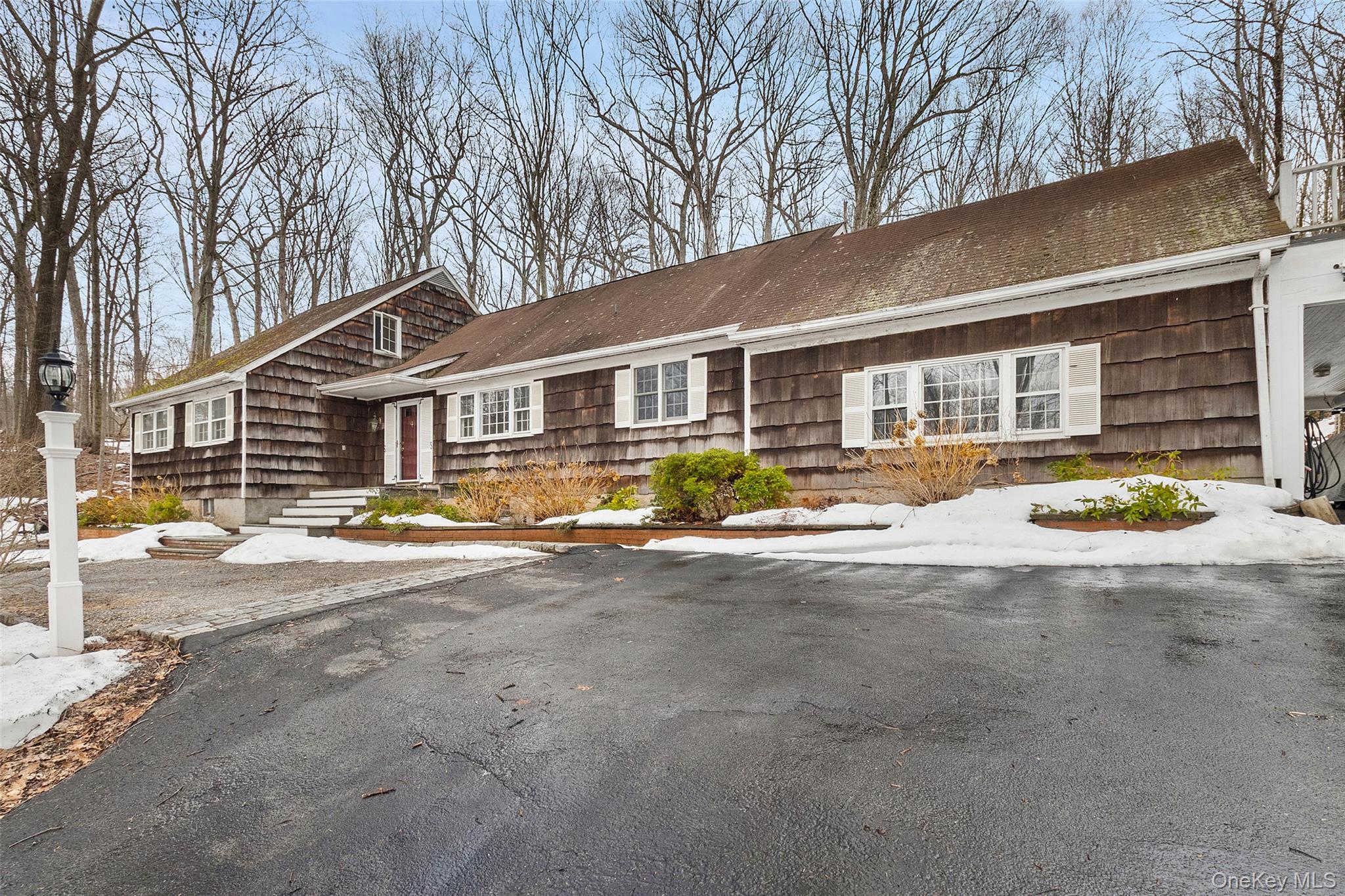 126 Croton Lake Road Katonah, NY 10536 - Photo 5 of 26