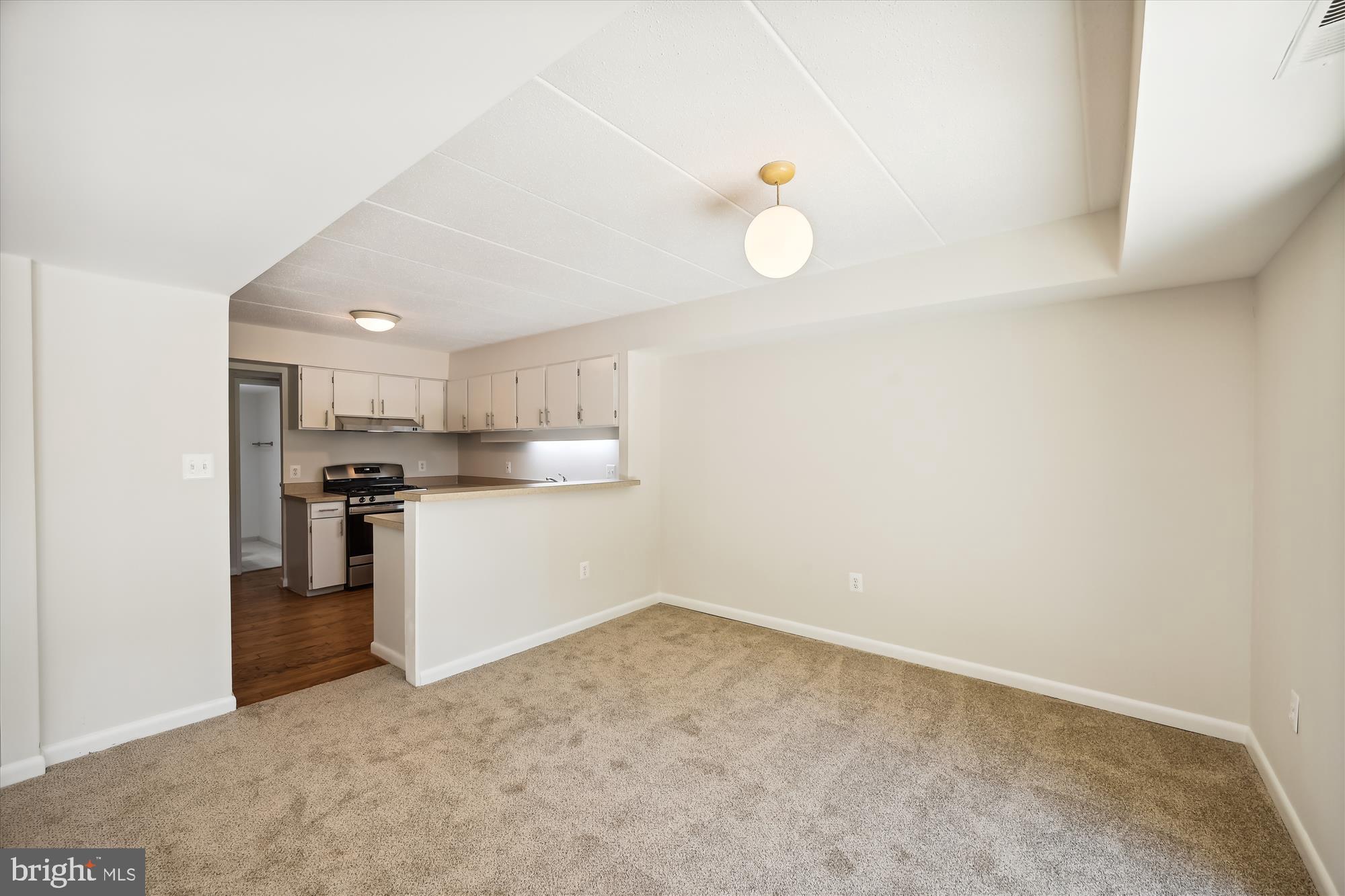 5673 Harpers Farm Road, Unit B Columbia, MD 21044 - Photo 17 of 72 Dining Room