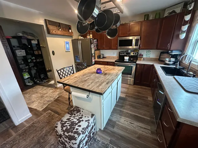 $239,900 | 609 South Main Street, Badger, MN 56714