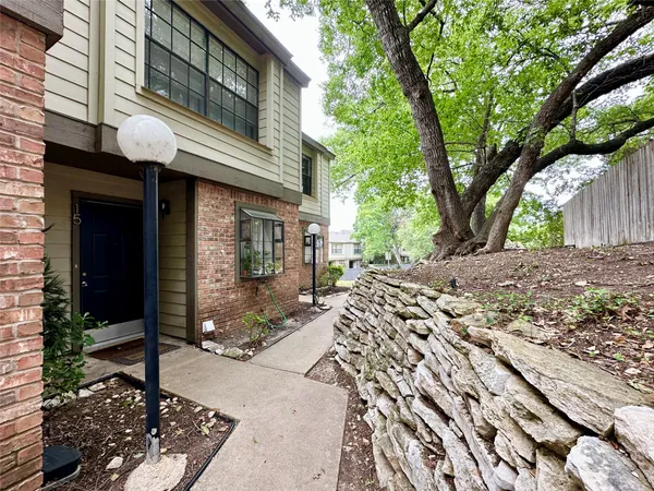 $2,095 | 1804 Capital Parkway, Unit 15, Austin, TX 78746