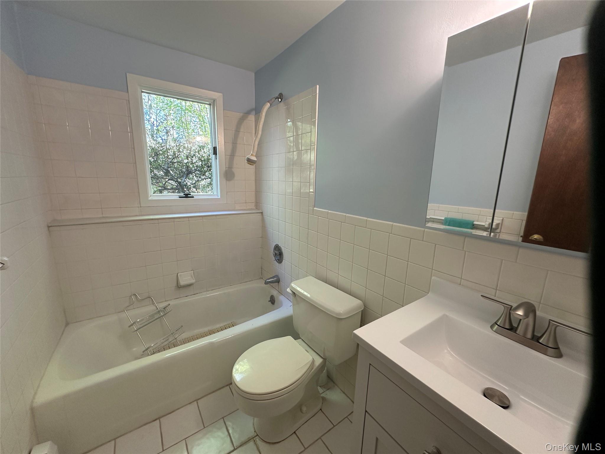 190 Old Field Road Huntington, NY 11743 - Photo 8 of 9