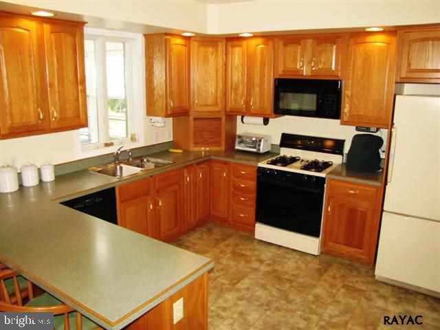4040 Ore Bank Road York, PA 17406 - Photo 4 of 32 Gallery Image 4