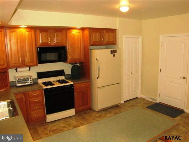 4040 Ore Bank Road York, PA 17406 - Photo 5 of 32 Gallery Image 5