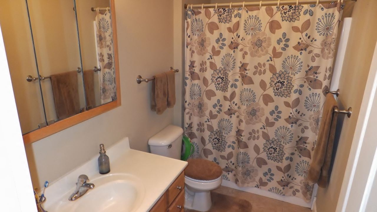 2065 Five Mile Road Traverse City, MI 49686 - Photo 19 of 24 1802771-18.JPG