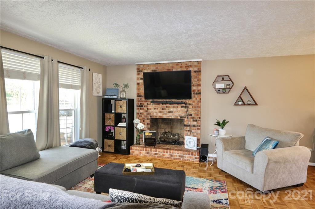 1354 Cb Eller School Road Elkin, NC 28621 - Photo 11 of 31 Gallery Image 11
