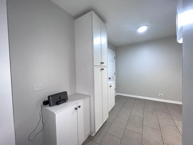 $1,400 | 8919 South Muskegon Avenue, Unit 1F, Chicago, IL 60617