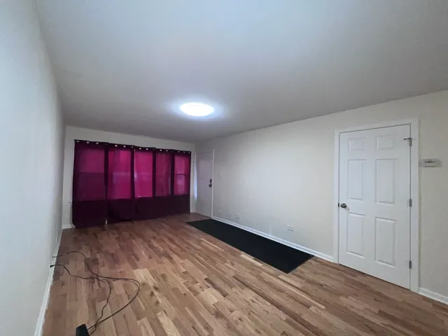 $1,400 | 8919 South Muskegon Avenue, Unit 1F, Chicago, IL 60617