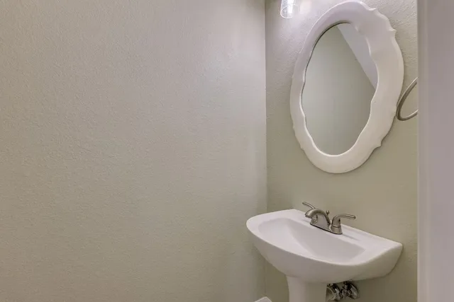 $1,950 | 2100 Pipers Field Drive, Unit 14, Austin, TX 78758