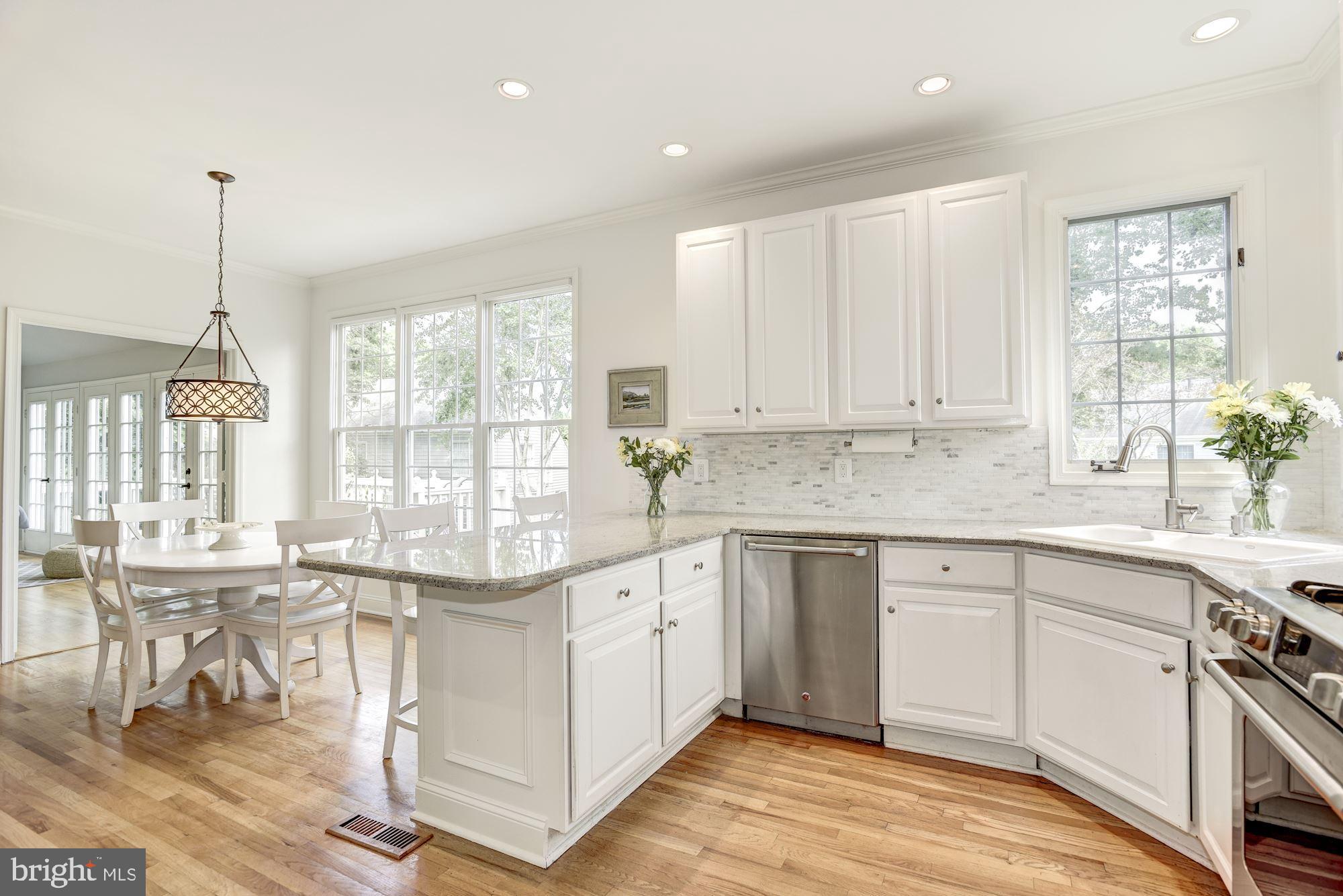 11410 Night Star Way Reston, VA 20194 - Photo 14 of 49 Recessed lighting, so bright and cheery