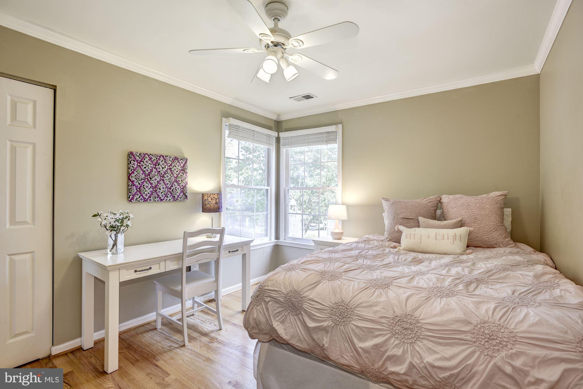 11410 Night Star Way Reston, VA 20194 - Photo 28 of 49 Bedroom 3 with ceiling fan & corner window