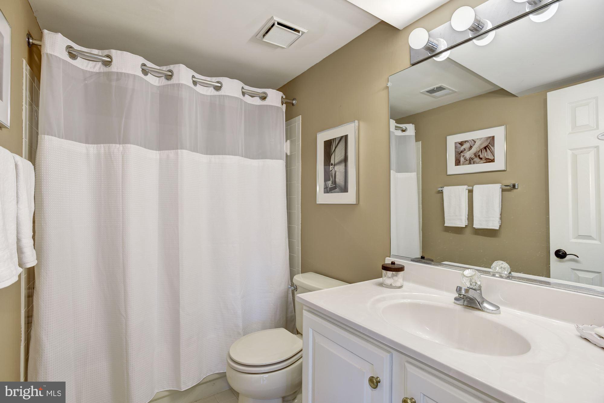11410 Night Star Way Reston, VA 20194 - Photo 37 of 49 Gallery Image 37