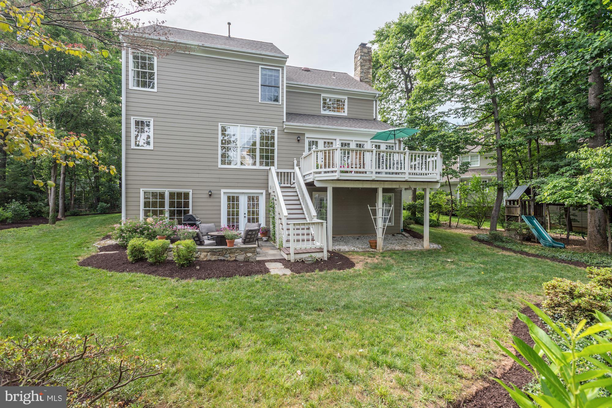 11410 Night Star Way Reston, VA 20194 - Photo 43 of 49 Rear view - amazing yard!