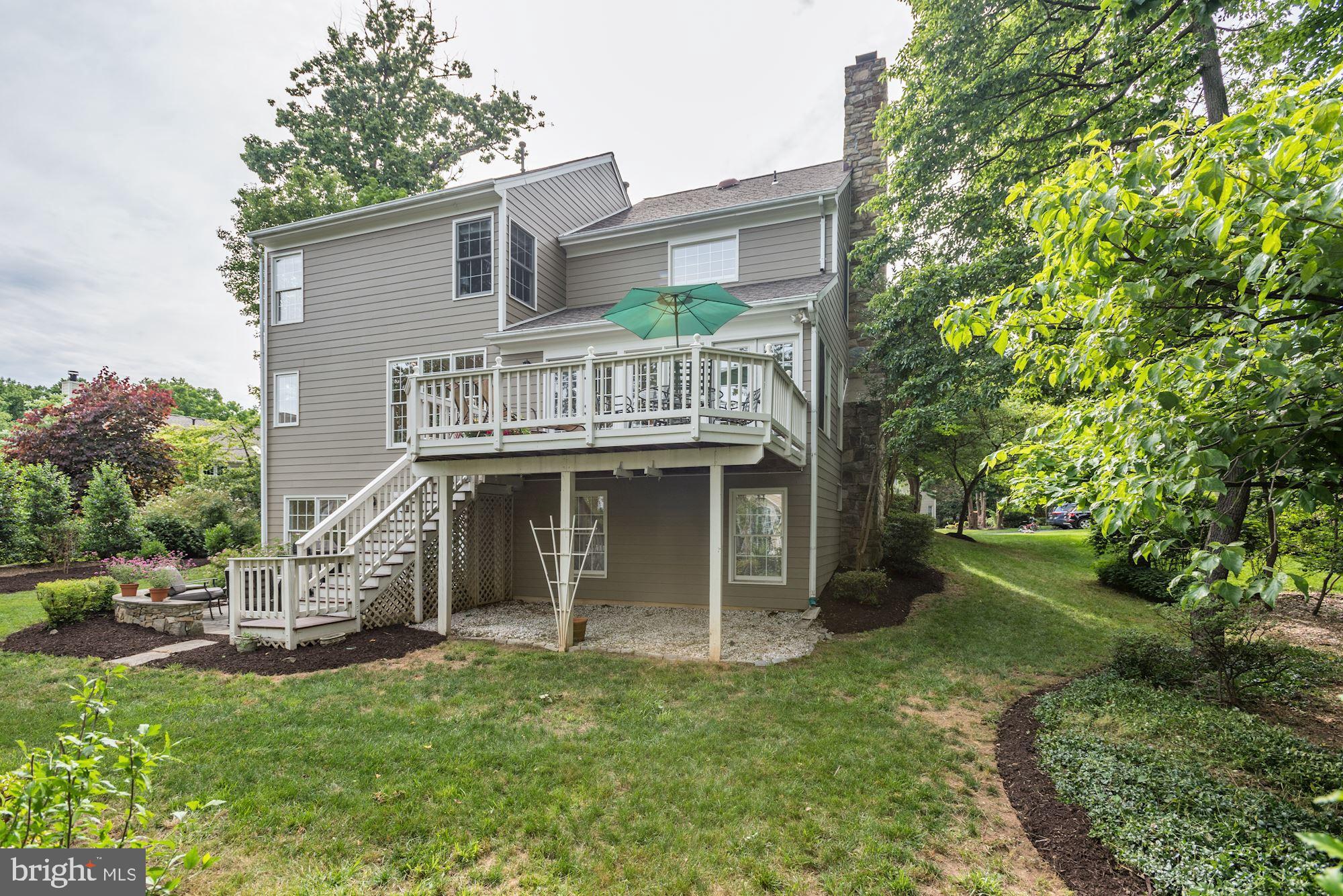 11410 Night Star Way Reston, VA 20194 - Photo 44 of 49 Yard has invisible fence!