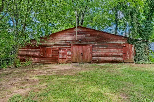 $2,340,000 | 252 Seavy Street, Senoia, GA 30276