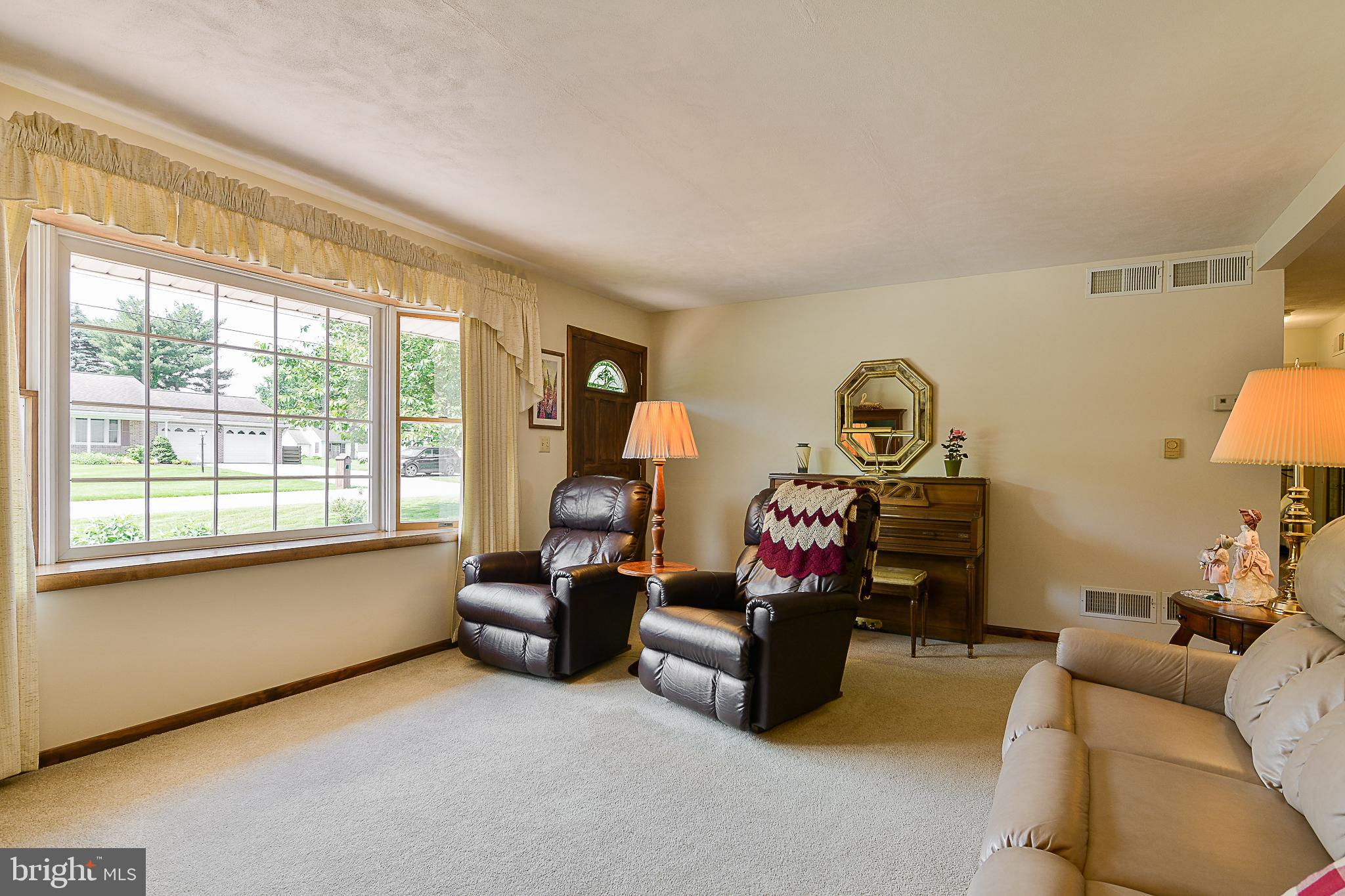 1655 Campus Road Elizabethtown, PA 17022 - Photo 3 of 55
