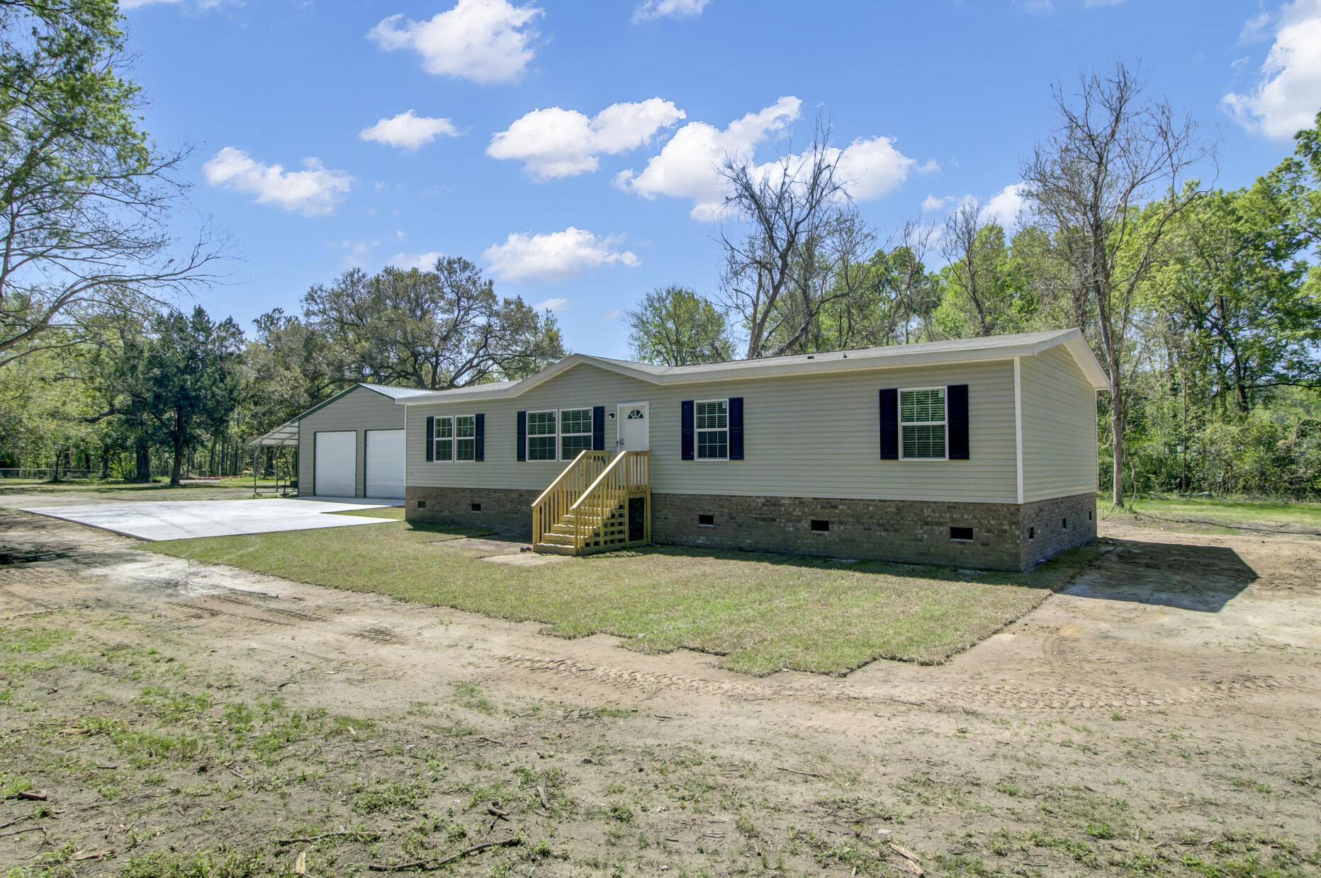 1292 Mendel Rivers Road Bonneau, SC 29431 - Photo 6 of 46 (5)