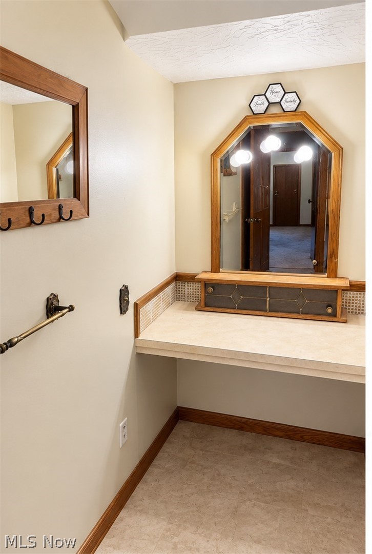 351 Litchfield Road Akron, OH 44305 - Photo 4 of 12 Gallery Image 4