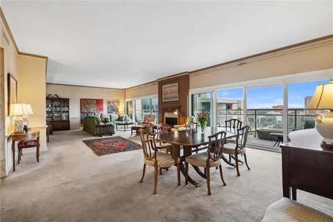 $750,000 | 4545 Wornall Road, Unit 1210, Kansas City, MO 64111