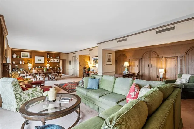 $750,000 | 4545 Wornall Road, Unit 1210, Kansas City, MO 64111