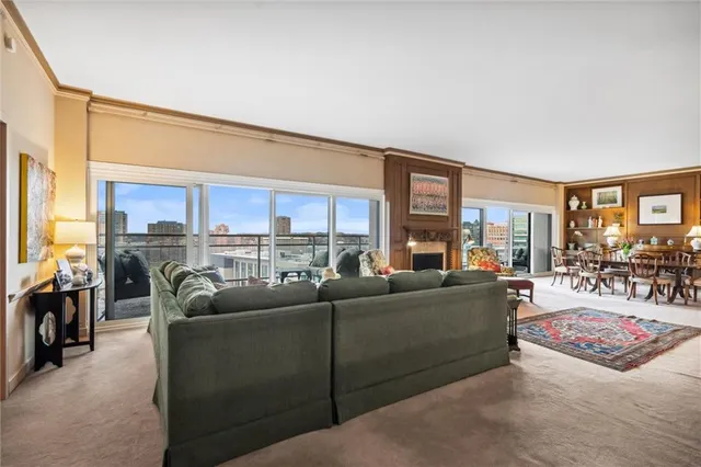 $750,000 | 4545 Wornall Road, Unit 1210, Kansas City, MO 64111