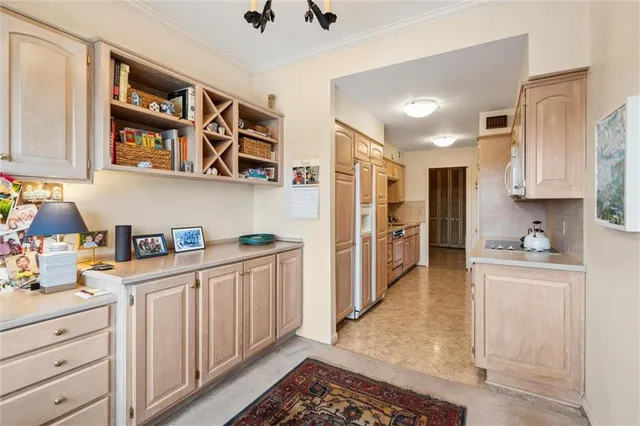 $750,000 | 4545 Wornall Road, Unit 1210, Kansas City, MO 64111