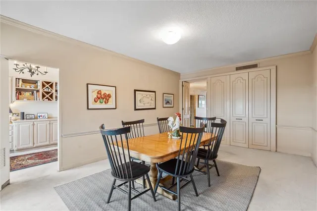 $750,000 | 4545 Wornall Road, Unit 1210, Kansas City, MO 64111